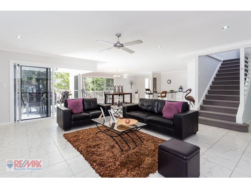 60 Victoria Parade, Coochiemudlo Island QLD 4184