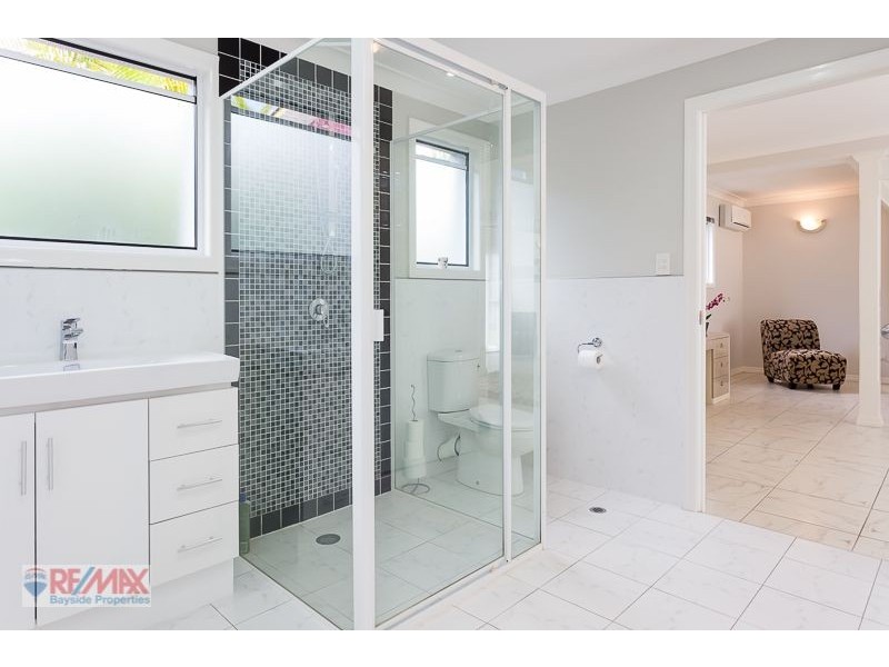 60 Victoria Parade, Coochiemudlo Island QLD 4184