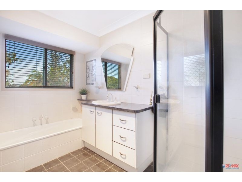 34 Hampshire Cr, Alexandra Hills QLD 4161