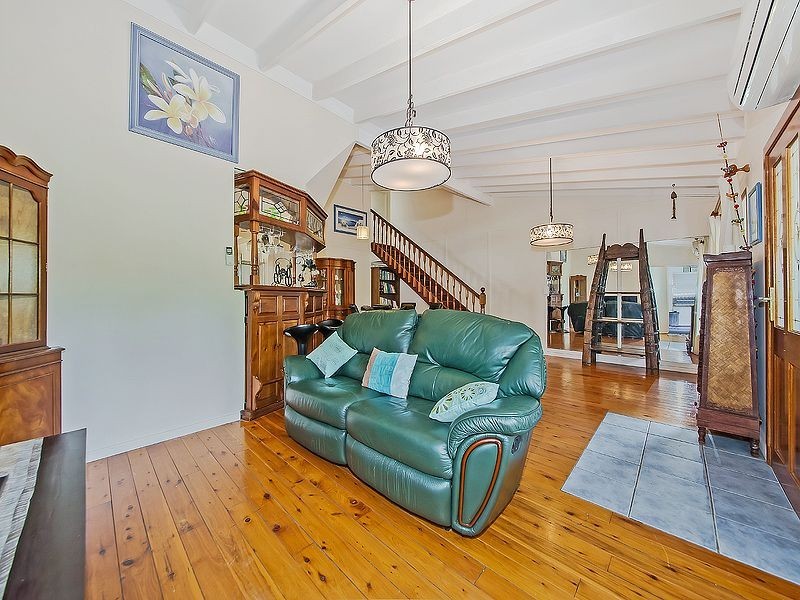 16 Downing St, Birkdale QLD 4159