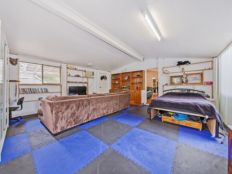 16 Downing St, Birkdale QLD 4159