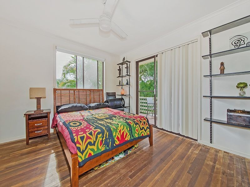 16 Downing St, Birkdale QLD 4159