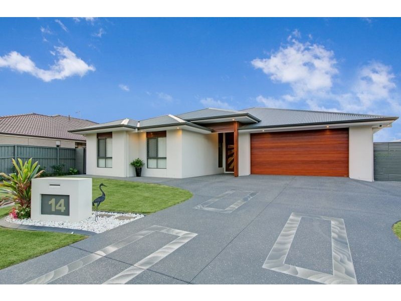 14 Sandalwood Street, Thornlands QLD 4164