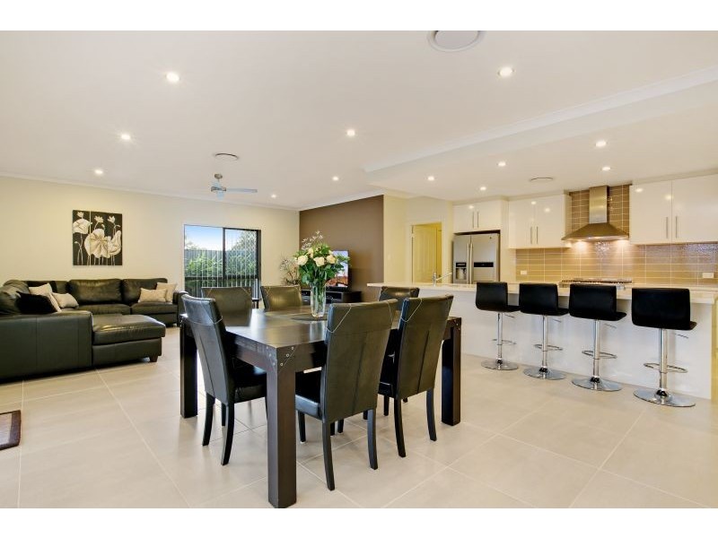 14 Sandalwood Street, Thornlands QLD 4164