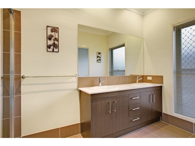 14 Sandalwood Street, Thornlands QLD 4164