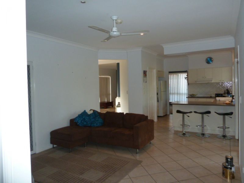 8 Silvara Circuit, Capalaba QLD 4157