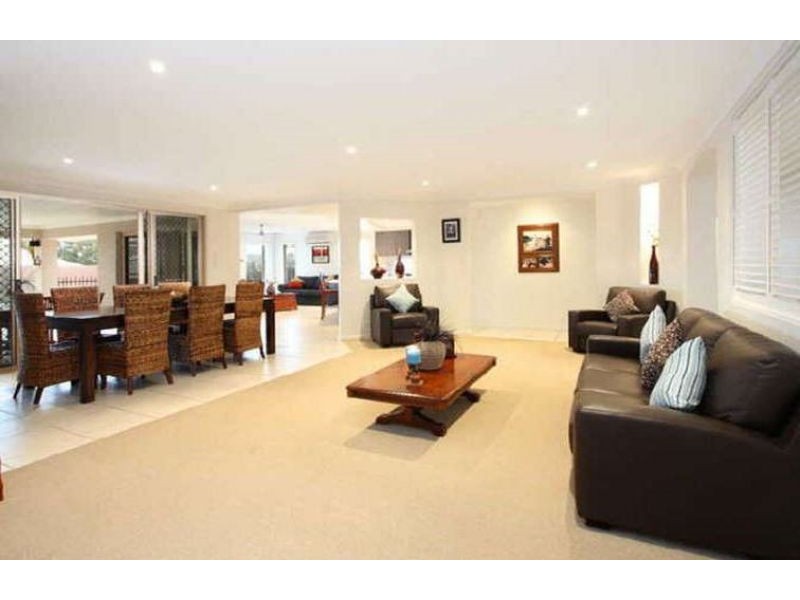 27 Trafalgar Vale, Wellington Point QLD 4160