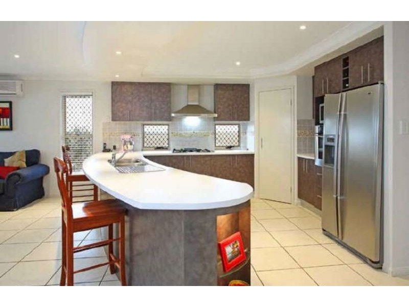 27 Trafalgar Vale, Wellington Point QLD 4160