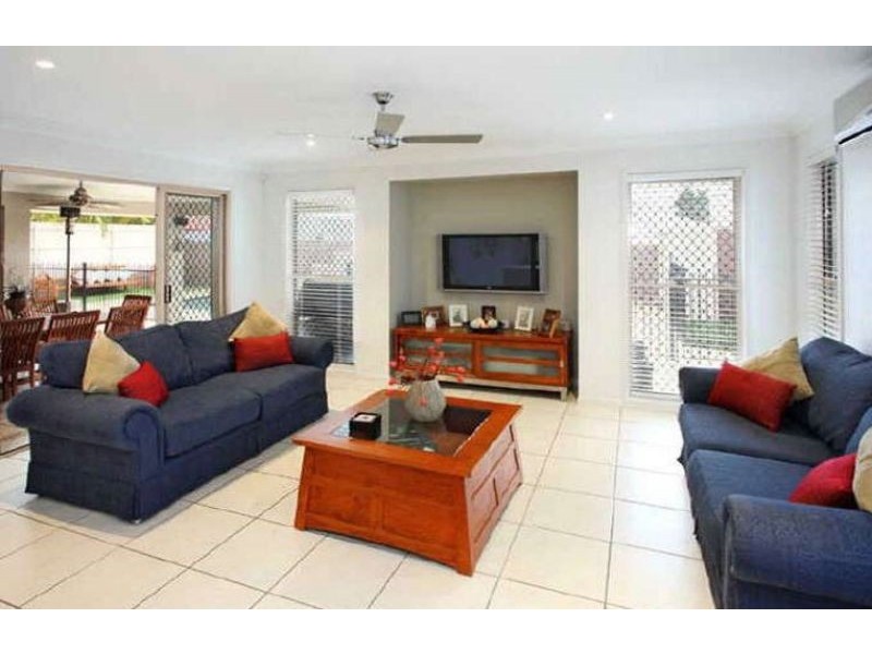27 Trafalgar Vale, Wellington Point QLD 4160