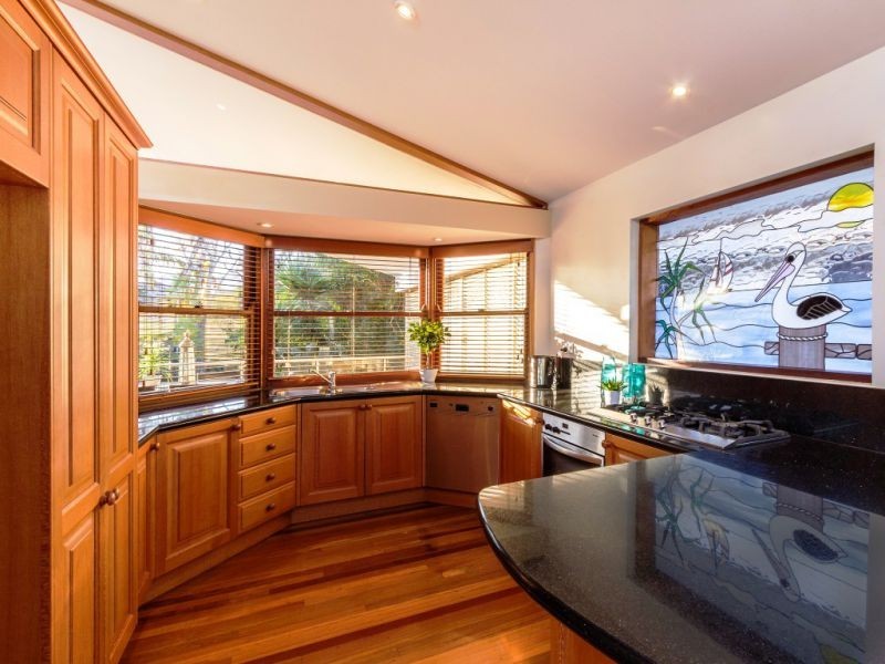 72 SHORE STREET EAST, Cleveland QLD 4163