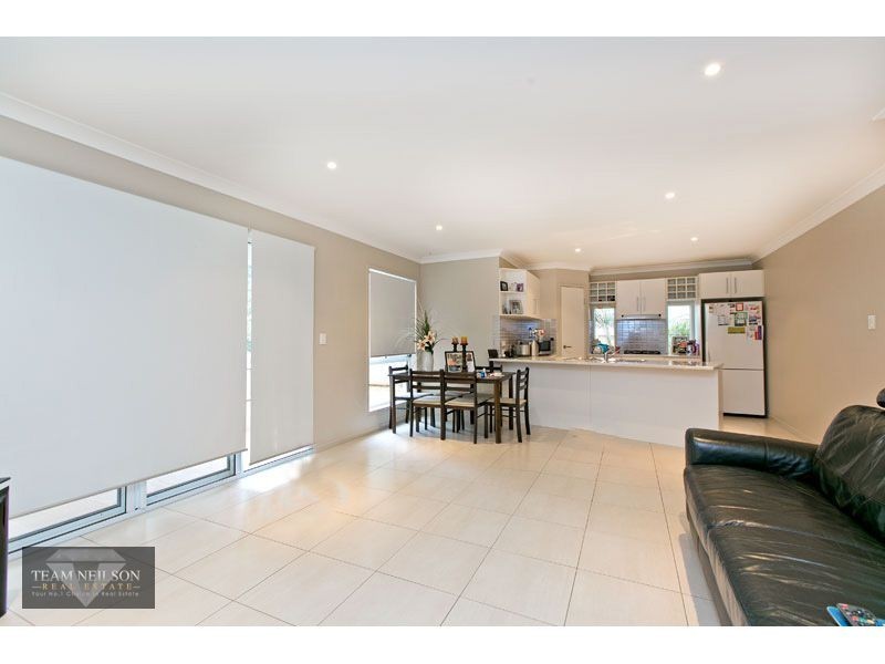 1/20 Huntly Place, Redland Bay QLD 4165