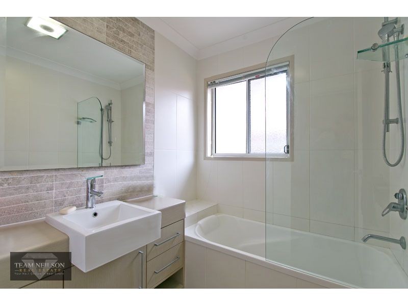 1/20 Huntly Place, Redland Bay QLD 4165