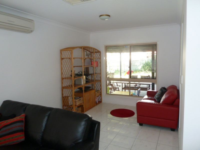 8 Natalin Street, Cleveland QLD 4163