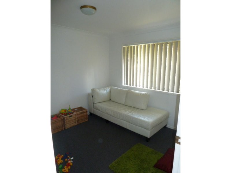 8 Natalin Street, Cleveland QLD 4163