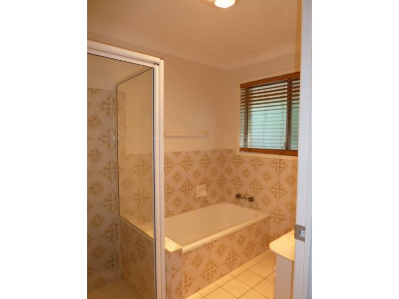 28 Currawong, Birkdale QLD 4159