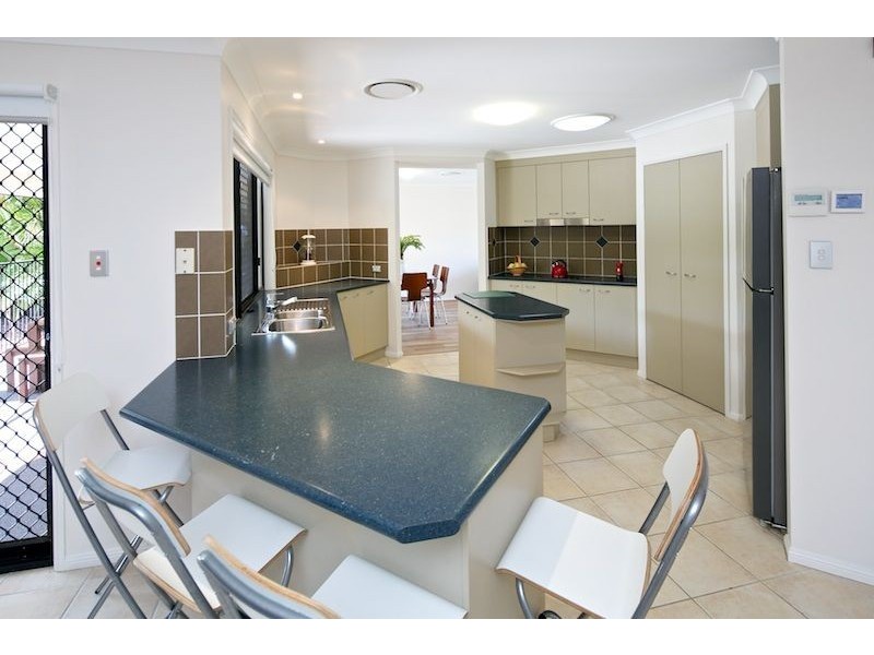 4 Lidgard Street, Thornlands QLD 4164