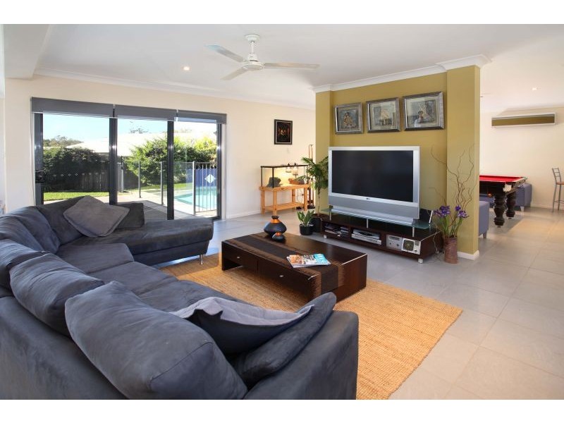 13 Syracuse Street, Redland Bay QLD 4165