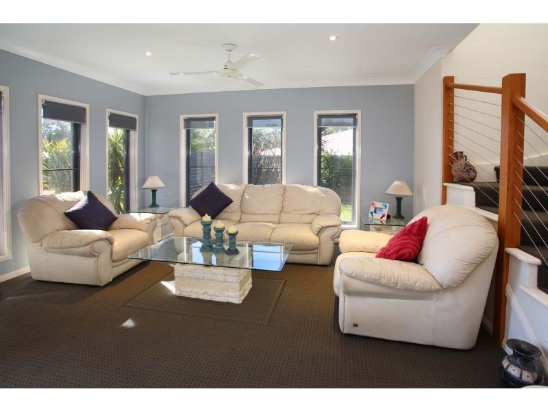 13 Syracuse Street, Redland Bay QLD 4165