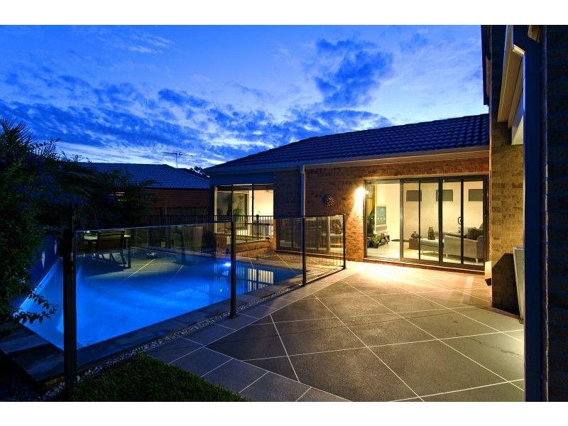 13 Syracuse Street, Redland Bay QLD 4165