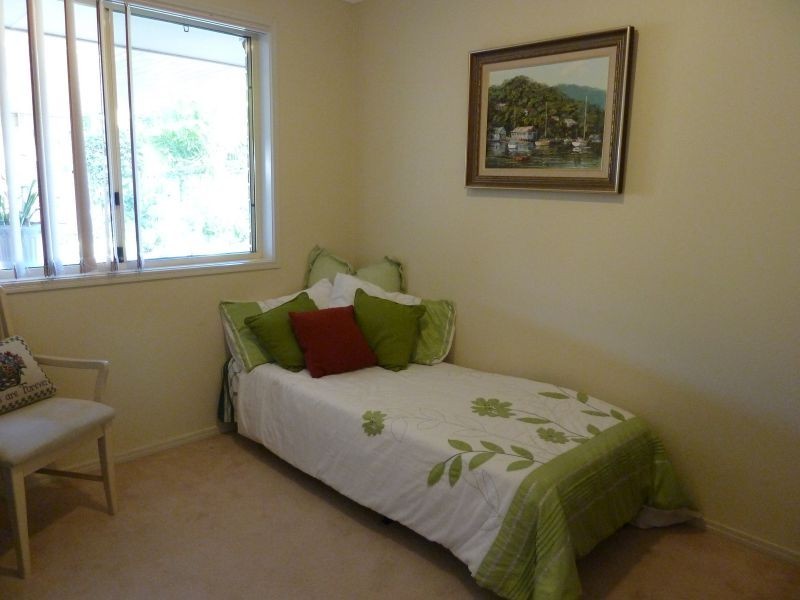 24 Pinelands Circuit, Redland Bay QLD 4165