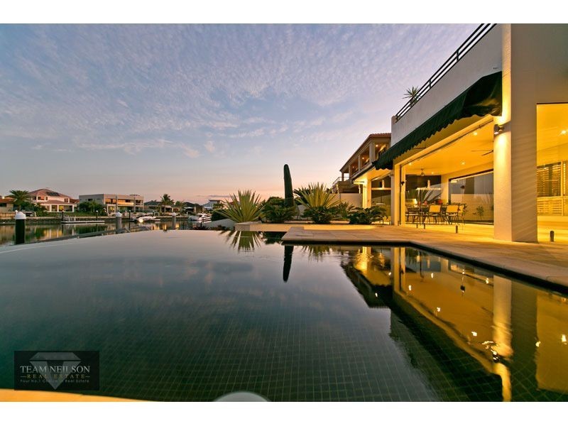 32 Raby Bay Boulevard, Raby Bay QLD 4163