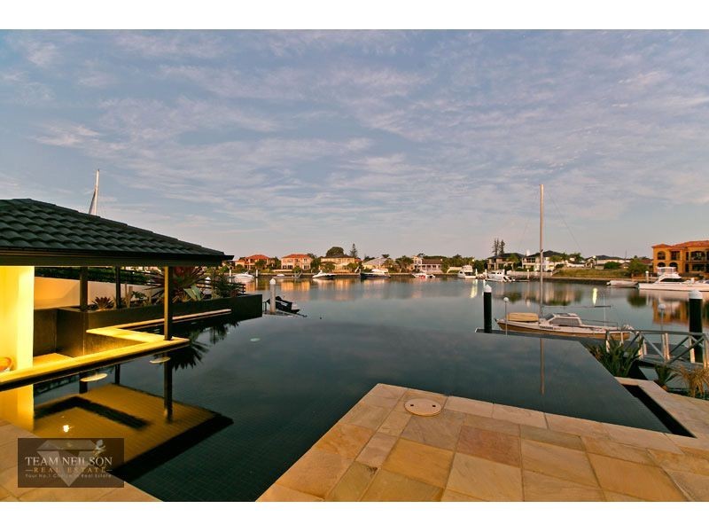 32 Raby Bay Boulevard, Raby Bay QLD 4163