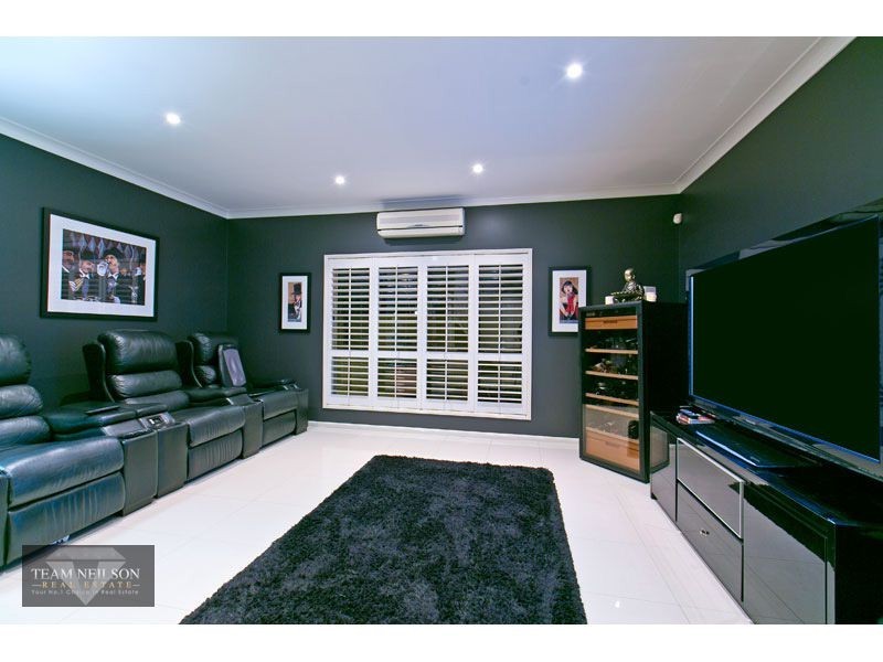 32 Raby Bay Boulevard, Raby Bay QLD 4163