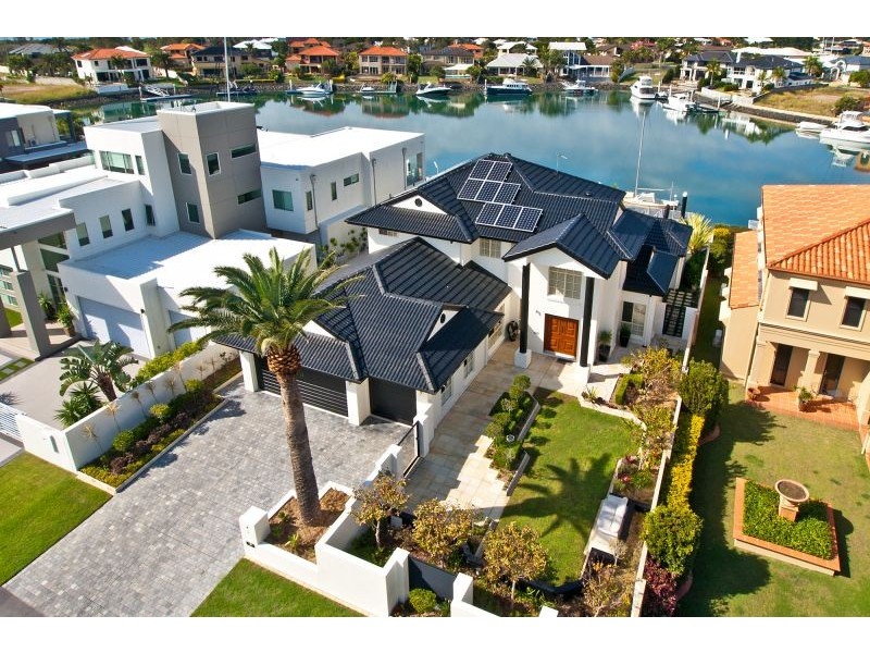 32 Raby Bay Boulevard, Raby Bay QLD 4163