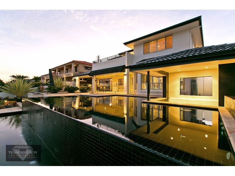 32 Raby Bay Boulevard, Raby Bay QLD 4163