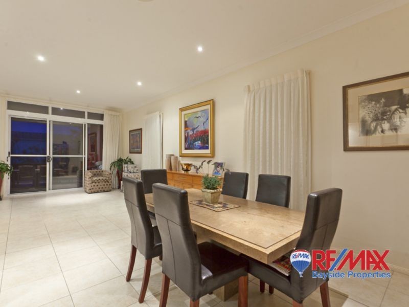 24 Gray Street, Redland Bay QLD 4165