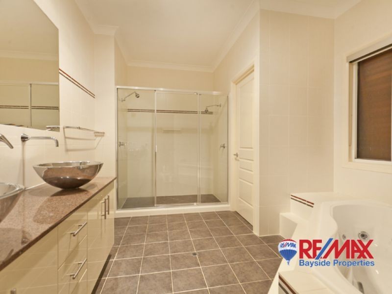 24 Gray Street, Redland Bay QLD 4165