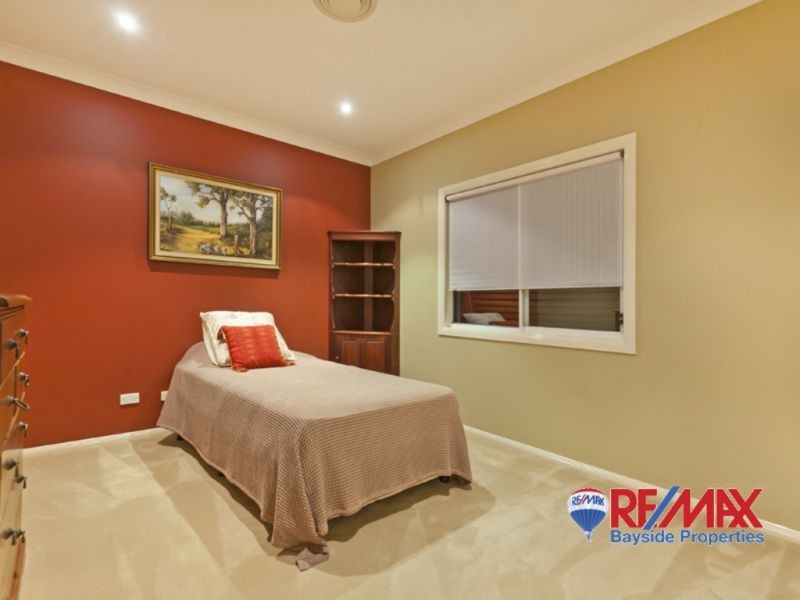 24 Gray Street, Redland Bay QLD 4165