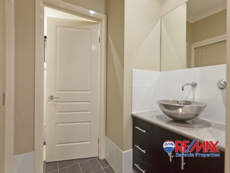 24 Gray Street, Redland Bay QLD 4165