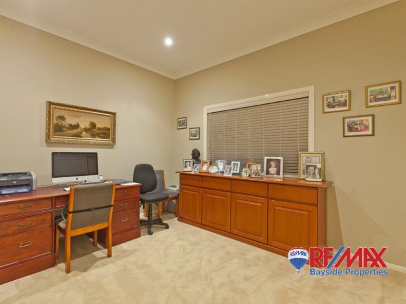 24 Gray Street, Redland Bay QLD 4165