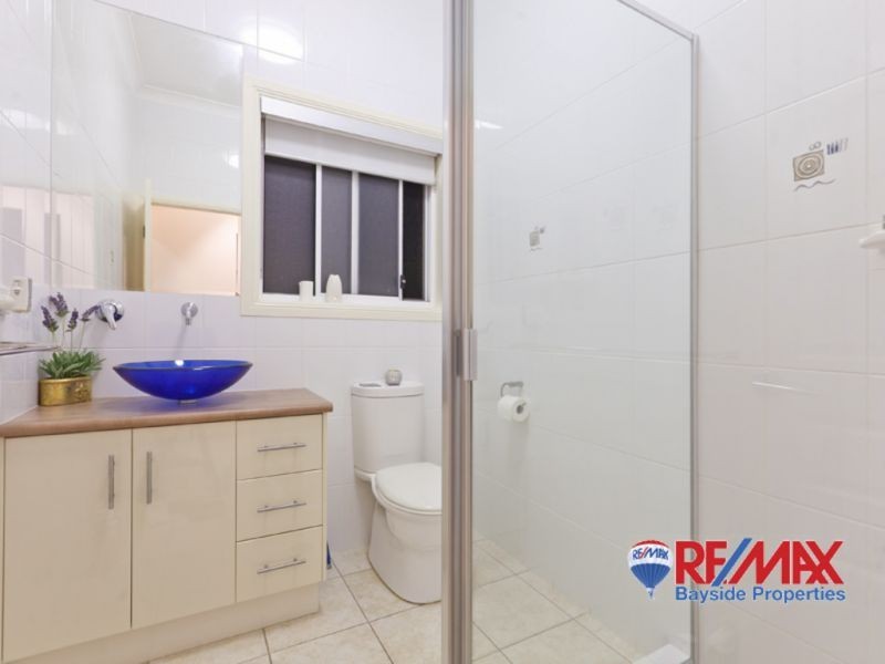 24 Gray Street, Redland Bay QLD 4165