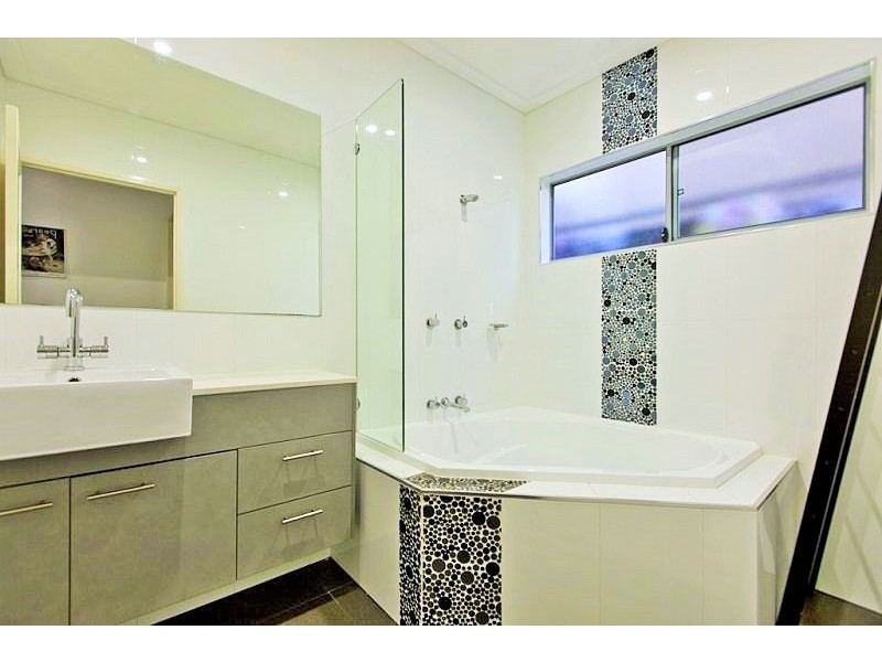 35 Arthur Street, Wellington Point QLD 4160