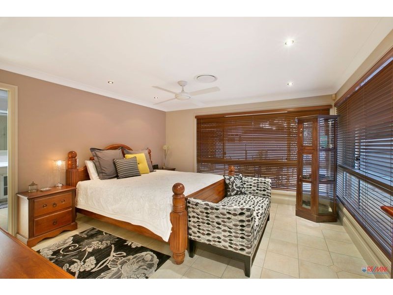 16 Galley Way, Birkdale QLD 4159