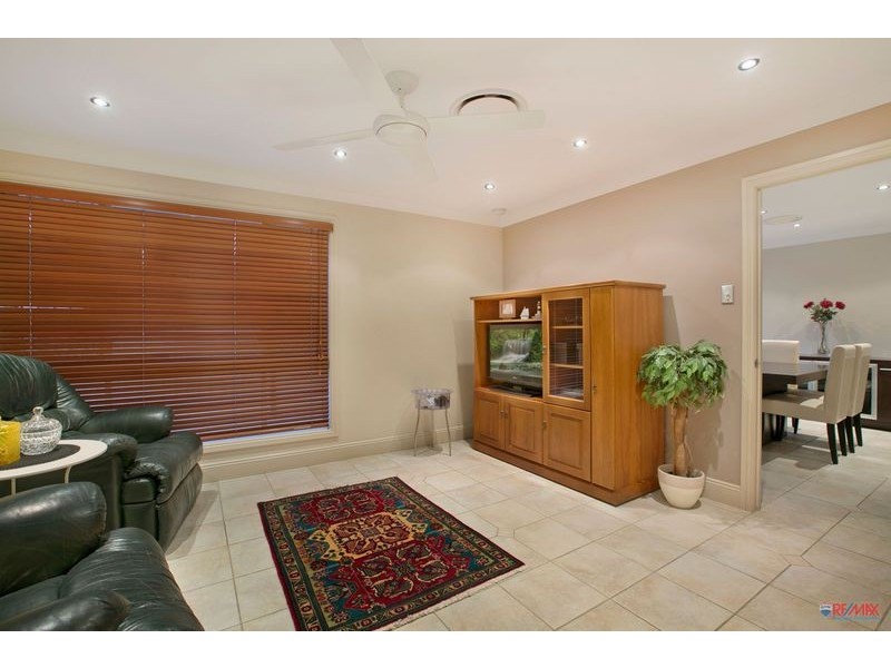 16 Galley Way, Birkdale QLD 4159