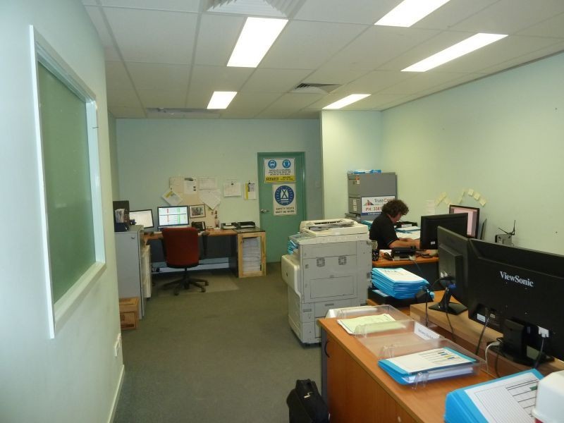 5 General Macarthur Place, Redbank QLD 4301