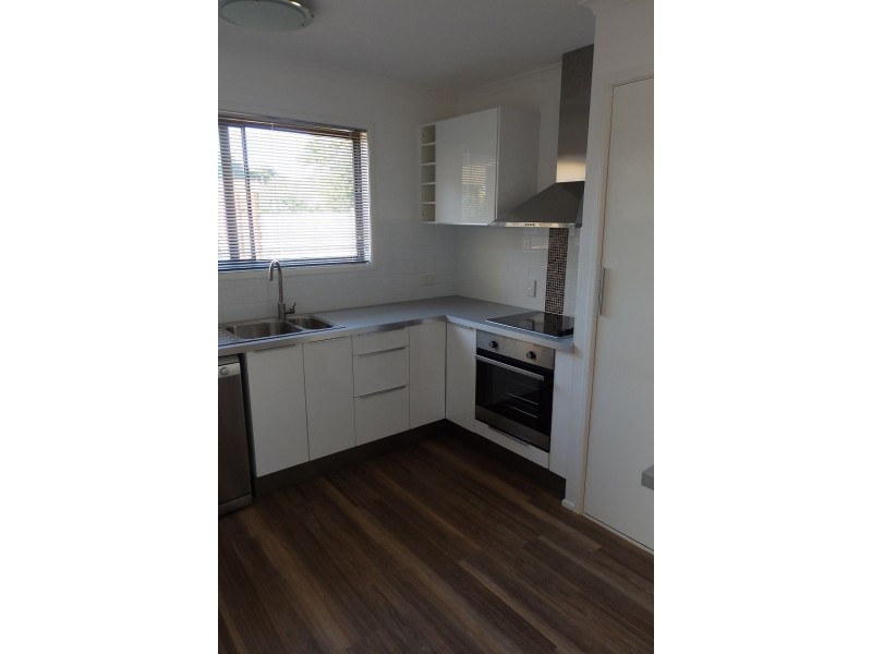 207 Dart Street, Redland Bay QLD 4165