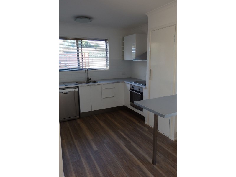 207 Dart Street, Redland Bay QLD 4165