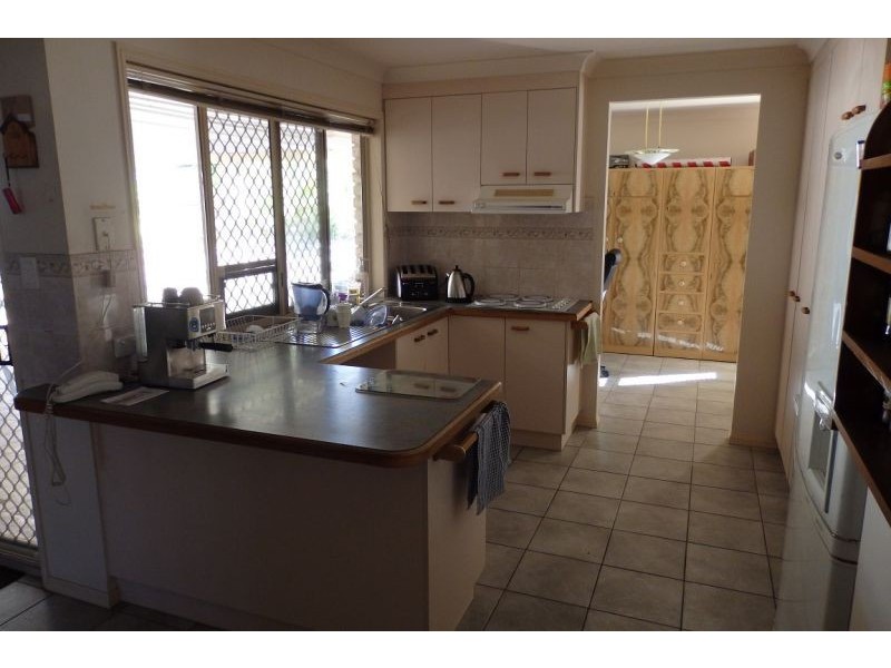 4 Romney Close, Birkdale QLD 4159