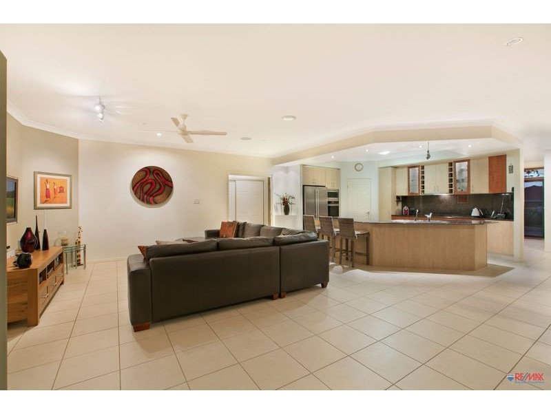 24 Mallan Terrace, Birkdale QLD 4159