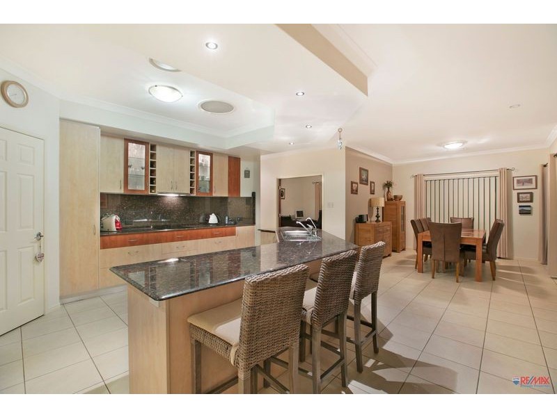 24 Mallan Terrace, Birkdale QLD 4159