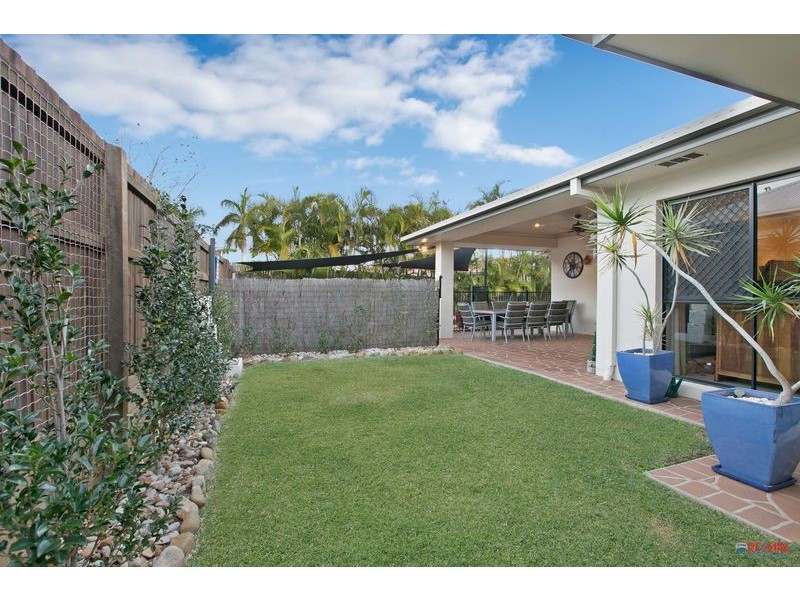 24 Mallan Terrace, Birkdale QLD 4159