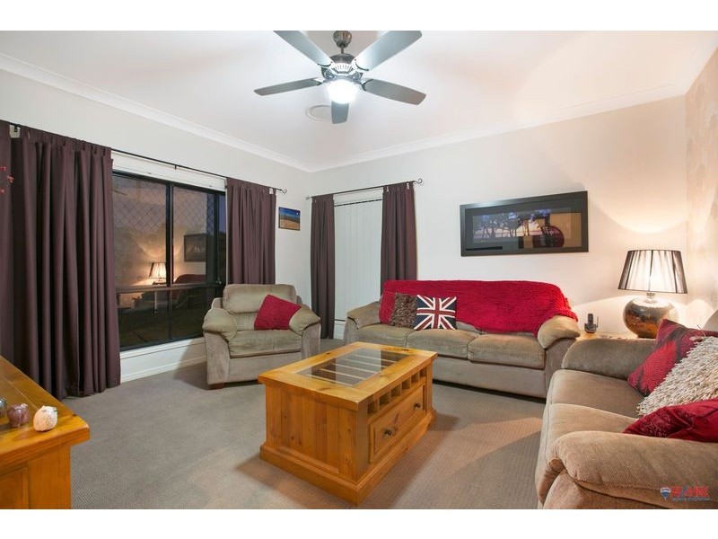 24 Mallan Terrace, Birkdale QLD 4159