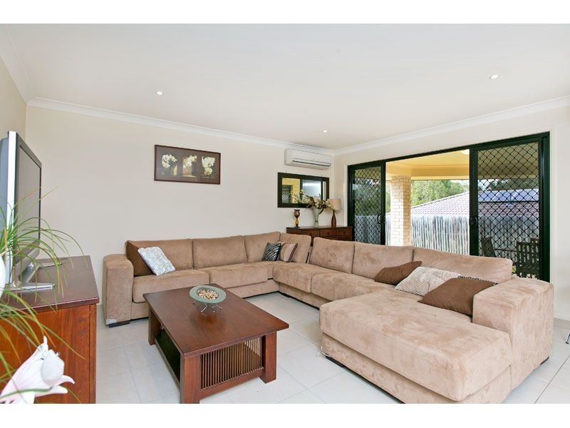 21 Emperor Drive, Redland Bay QLD 4165