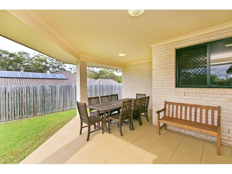 21 Emperor Drive, Redland Bay QLD 4165
