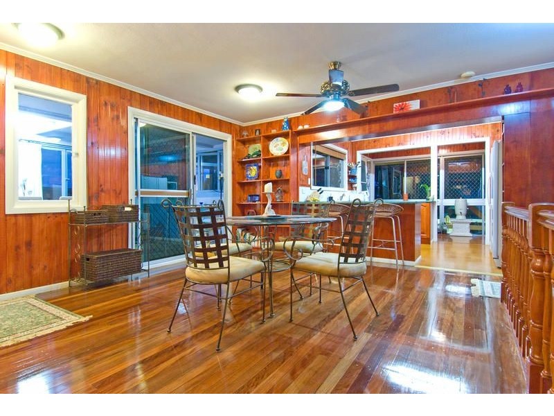 35 Banoon Drive, Wynnum QLD 4178