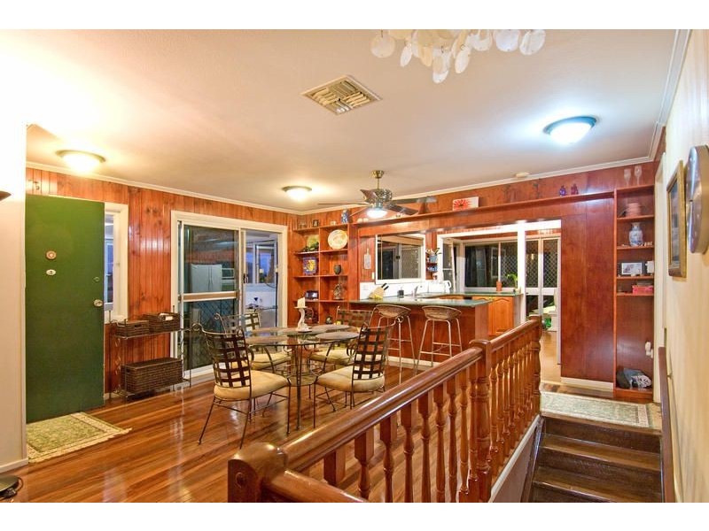 35 Banoon Drive, Wynnum QLD 4178
